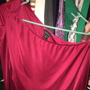 NWOT Moda one shoulder/sleeve dress top